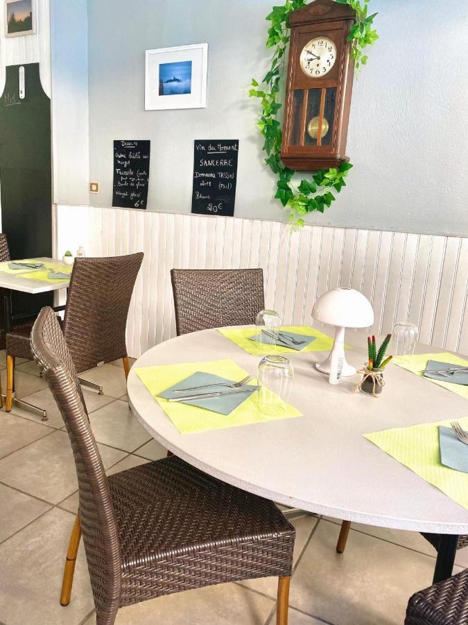 Les Voyageurs Hotel Charols Bagian luar foto