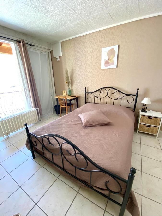 Les Voyageurs Hotel Charols Bagian luar foto