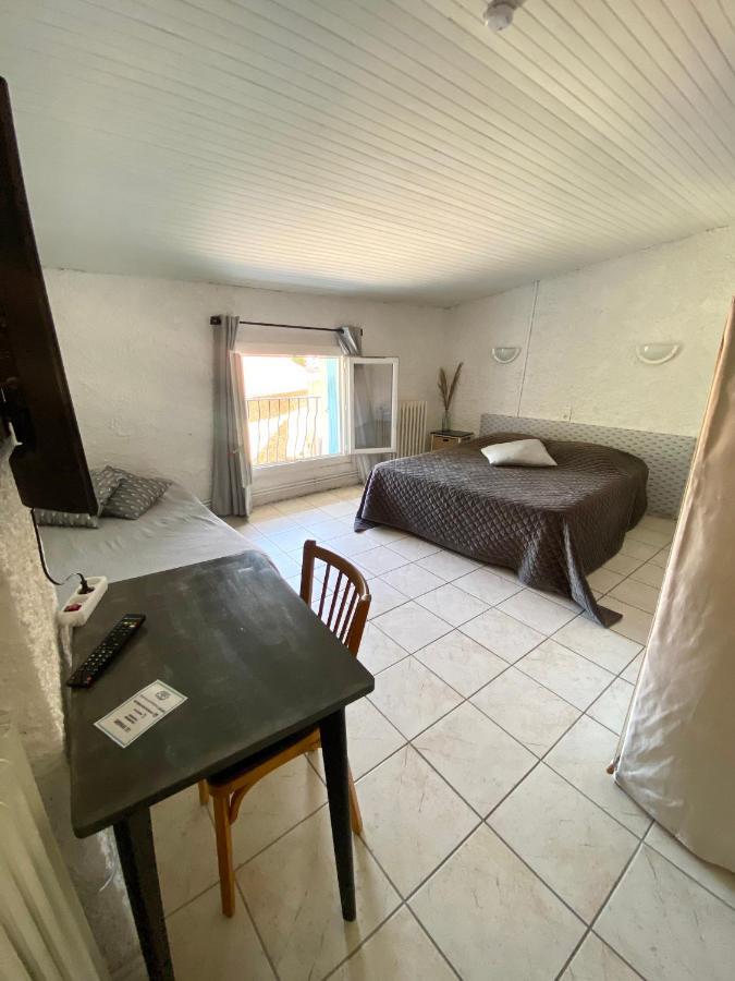 Les Voyageurs Hotel Charols Bagian luar foto