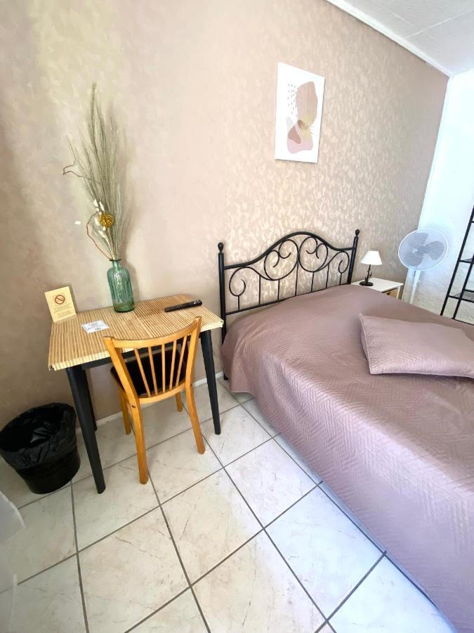 Les Voyageurs Hotel Charols Bagian luar foto
