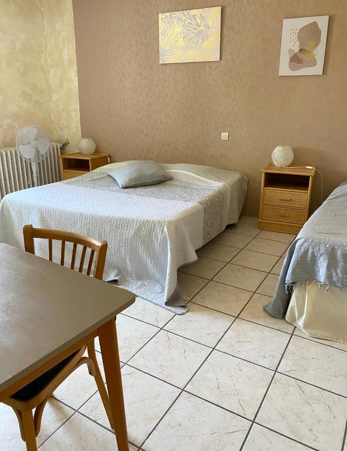 Les Voyageurs Hotel Charols Bagian luar foto