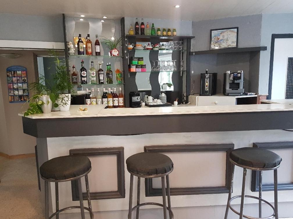 Les Voyageurs Hotel Charols Bagian luar foto